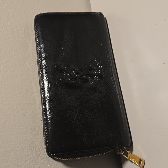 YSL Delle De Jour Black Patent Leather Wallet - Picture 2 of 10